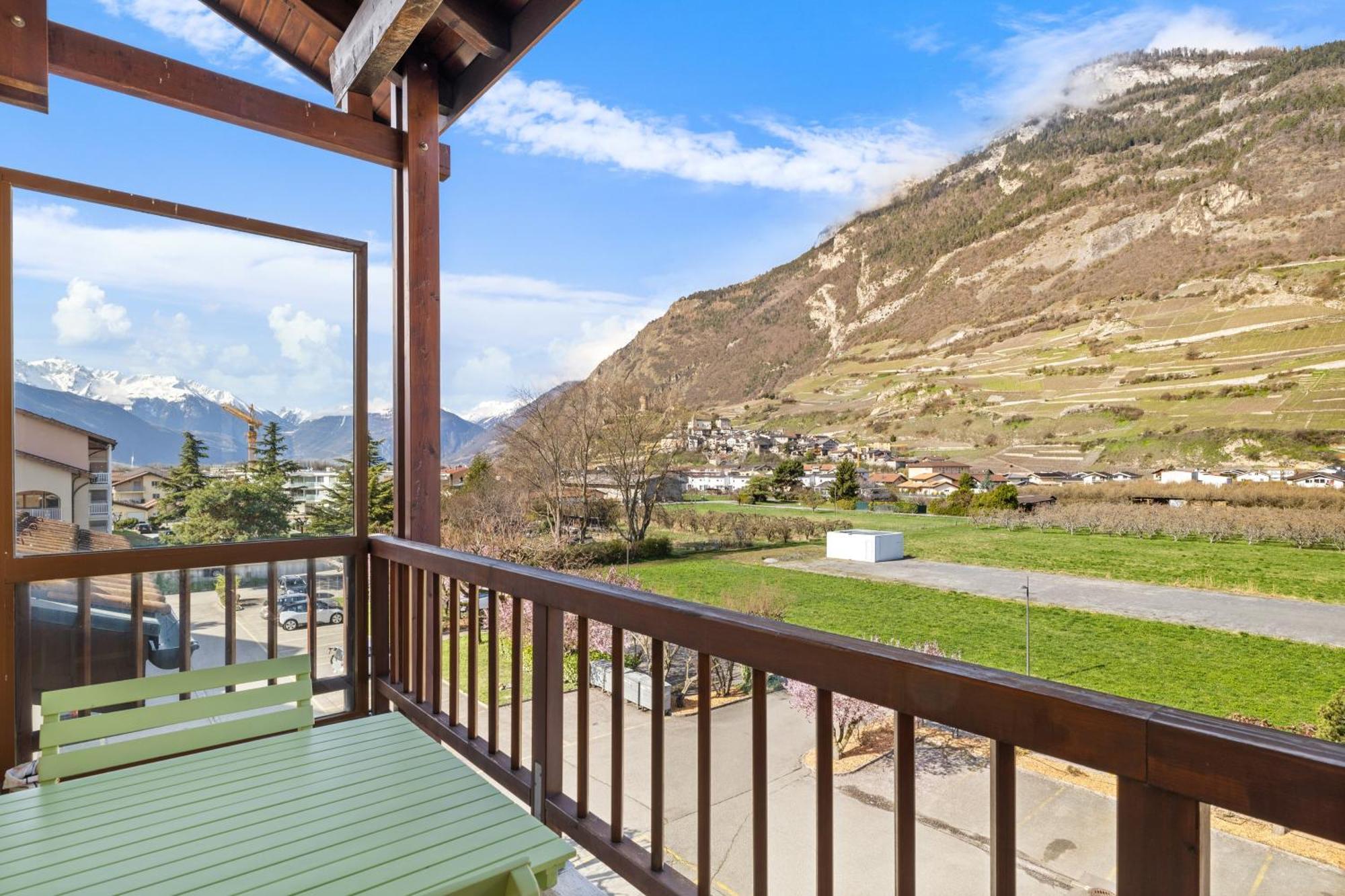 Ferienwohnung Duplex Cosy Aux Bains De Saillon Exterior foto