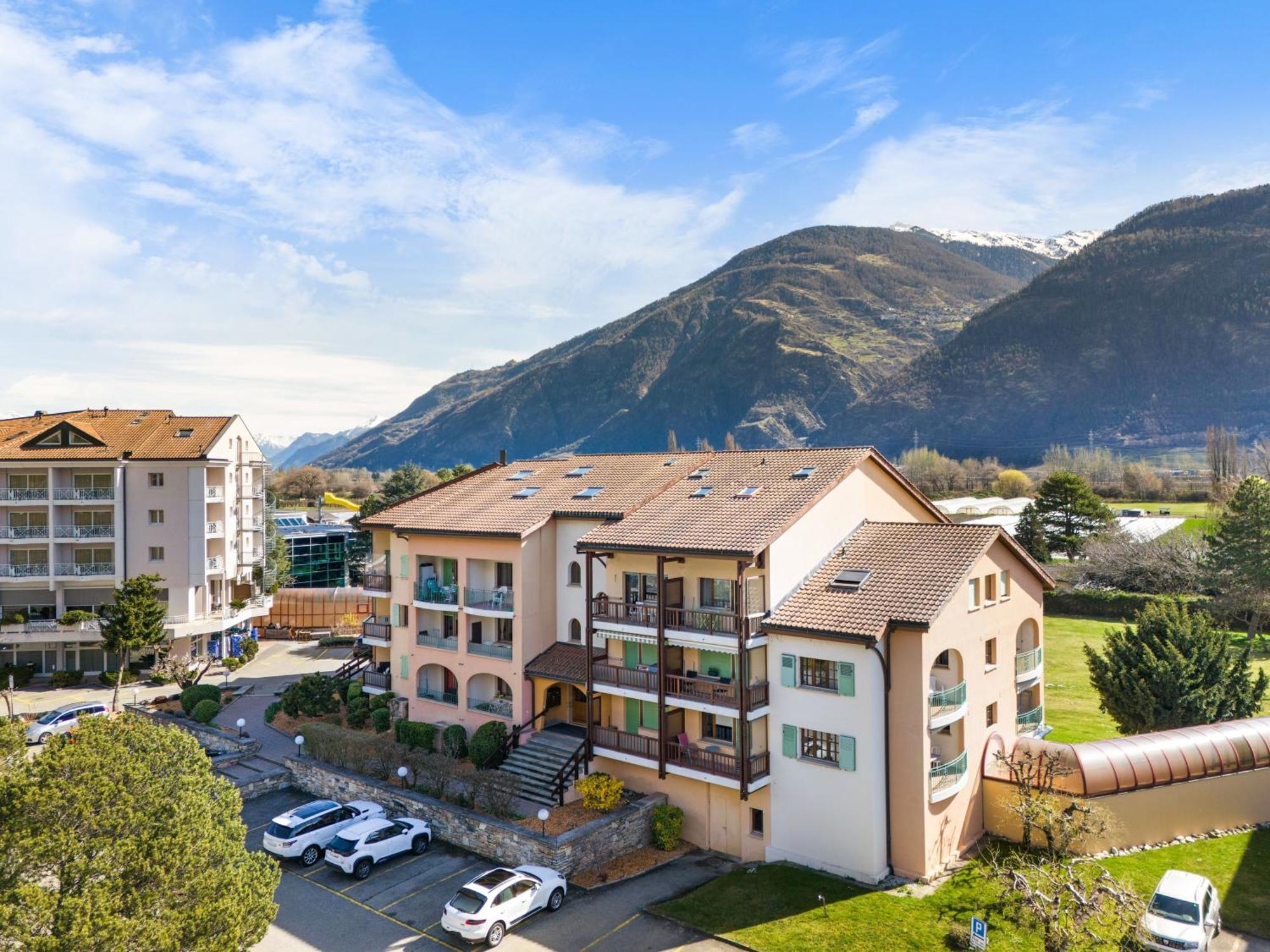 Ferienwohnung Duplex Cosy Aux Bains De Saillon Exterior foto